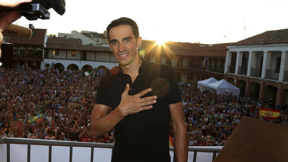 Alberto Contador posa durante su despedida como profesional