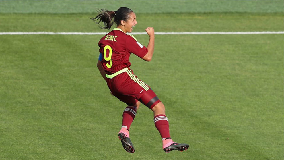 Deyna Castellanos celebra un gol en el Mundial Sub&apos;17 de Jordania.