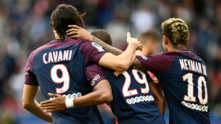 Cavani, Neymar y Mbapp celebran un gol
