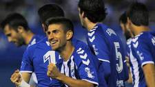 Dani Ojeda celebra con sus compaeros el primer gol del Lorca