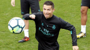Cristiano Ronaldo durante el entrenamiento previo al partido del...