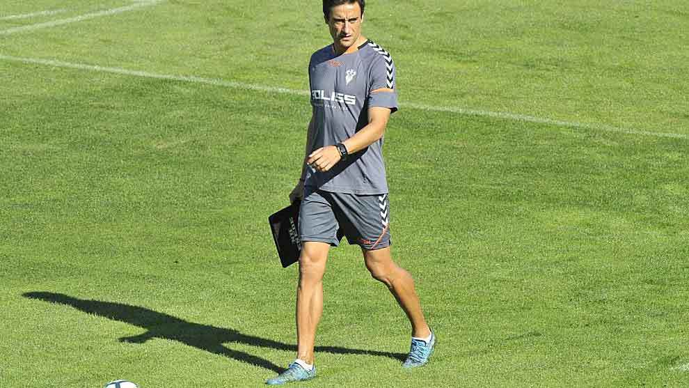 Fran Noguerol, durante el entrenamiento del Albacete este martes