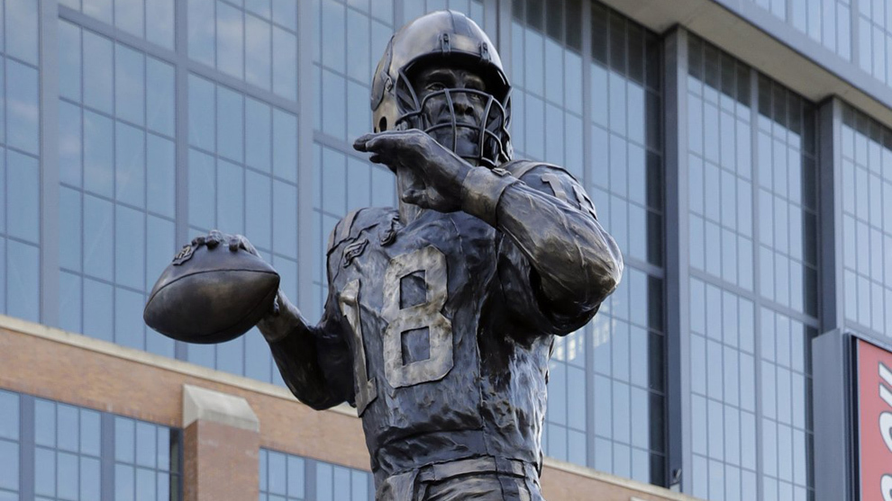 La estatua en bronce de Peyton Manning