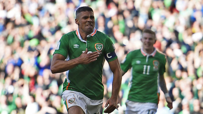 Jonathan Walters celebra un gol con la seleccin de Irlanda.