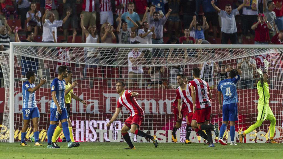 Pedro Alcalá (28) marca el gol de la victoria (1-0) del Girona ante...