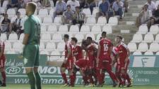 Uche celebra con sus compaeros uno de los dos primeros goles del...