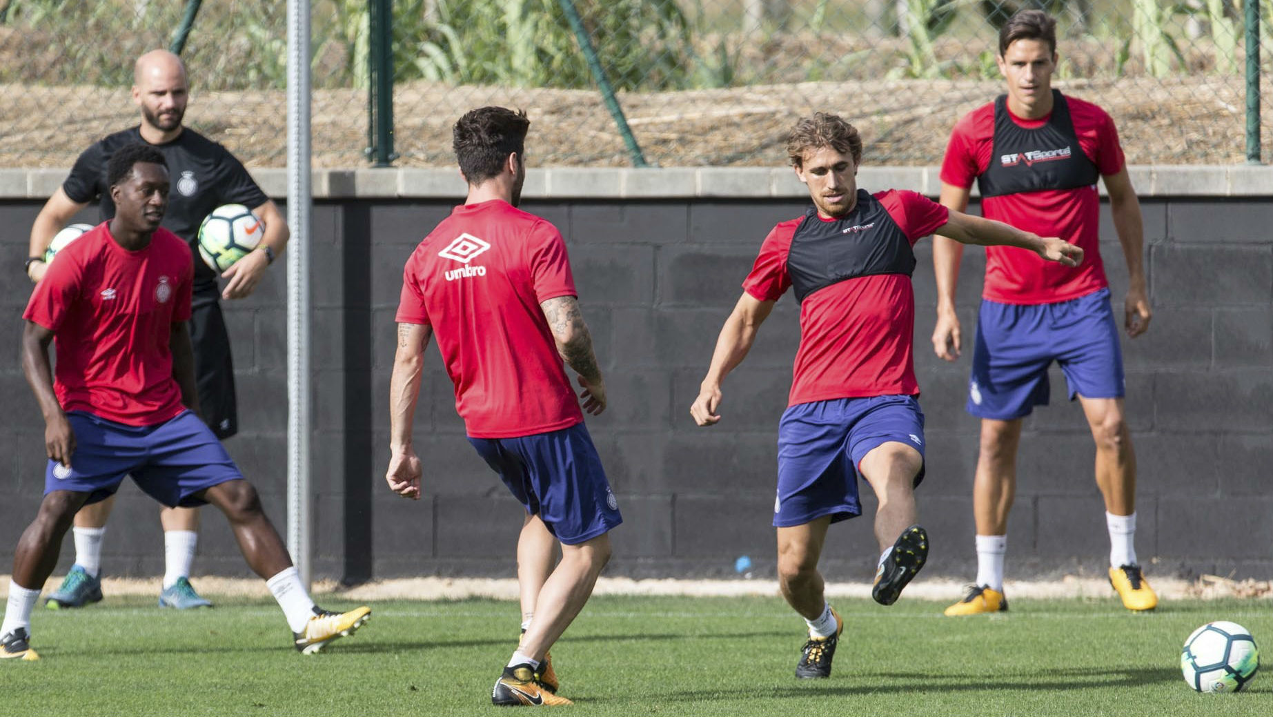 Muniesa en un entrenamiento con el Girona.