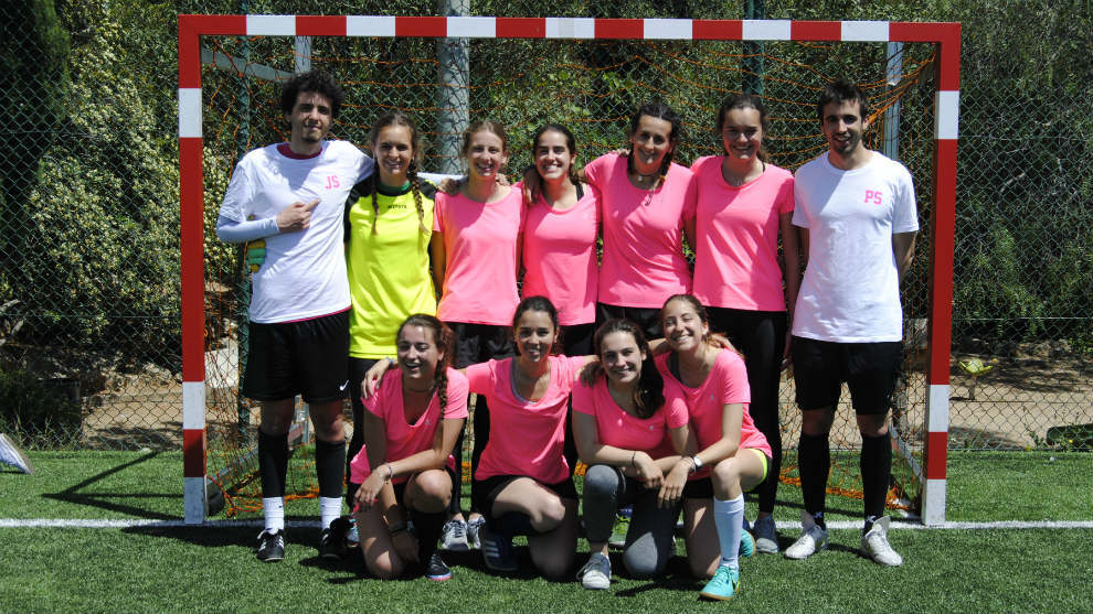 Team Ikapus, un equipo que marca goles contra el cncer de mama