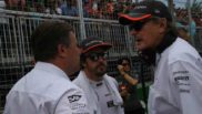 Fernando Alonso junto a Zak Brown y Mansour Ojeh en Canad