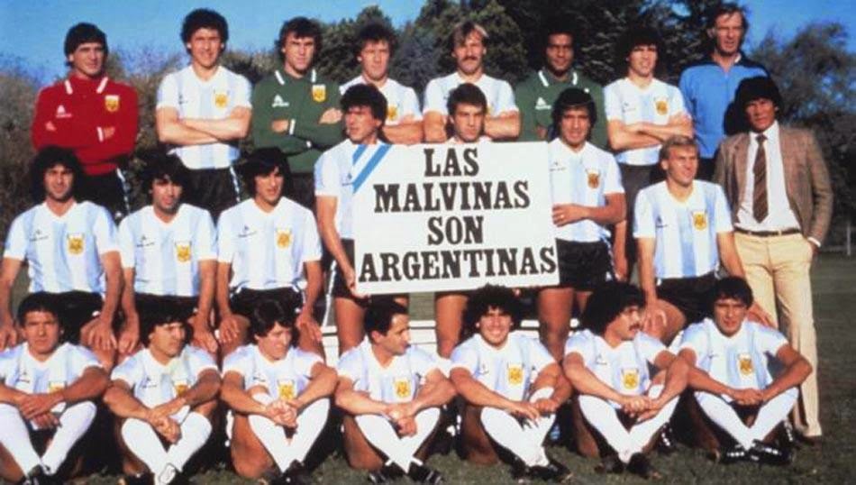 Los jugadores de la seleccin argentina posan antes del Mundial de...