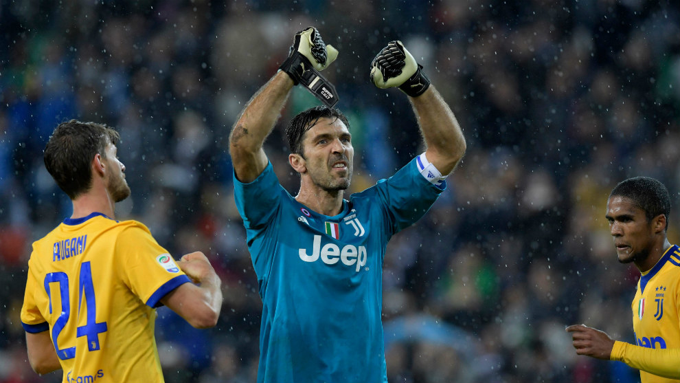Buffon celebra la victoria ante el Udinese