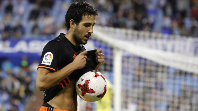 Dani Parejo celebra el gol de penalti en La Romareda.