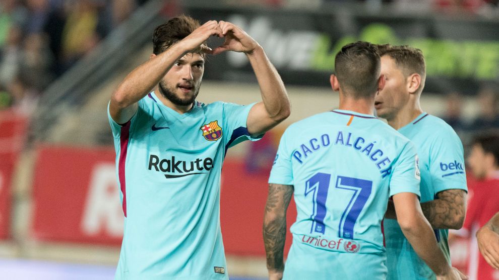 Jose Arnaiz celebra el gol en el da de su debut