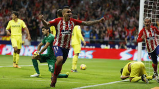 Correa celebra su tanto contra el Villarreal.