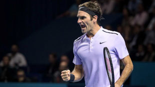 Roger Federer celebra un punto durante la final.
