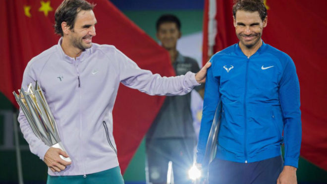 Roger Federer y Rafa Nadal tras la final de Shanghi.