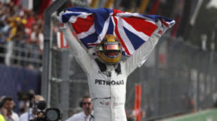 Lewis Hamilton se corona.