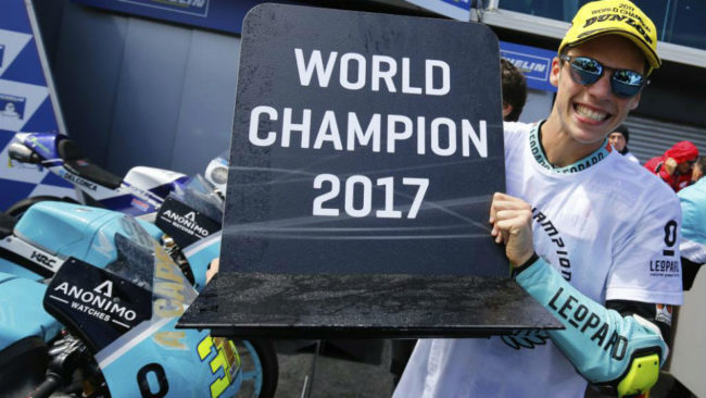 Joan Mir, tras proclamarse campen del Mundo de Moto3 en el GP de...