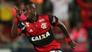 Vinicius durante un partido con el Flamengo.