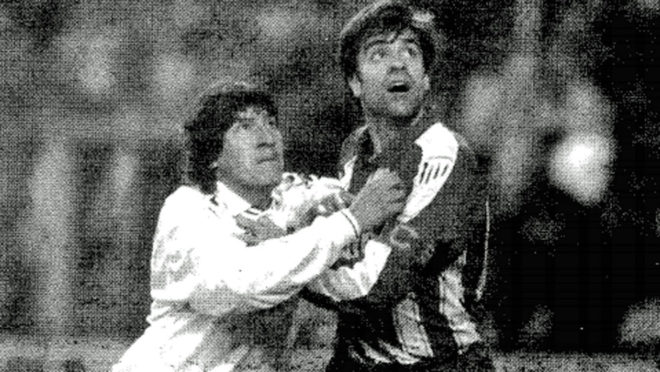 Zamorano y Solozbal, en el derbi madrileo de noviembre de 1995.