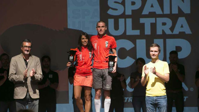 Gemma Arenas y Jos Esteban Martnez, en el podio.
