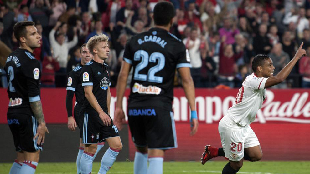 Luis Muriel celebra un gol en la victoria (2-1) del Sevilla sobre el...