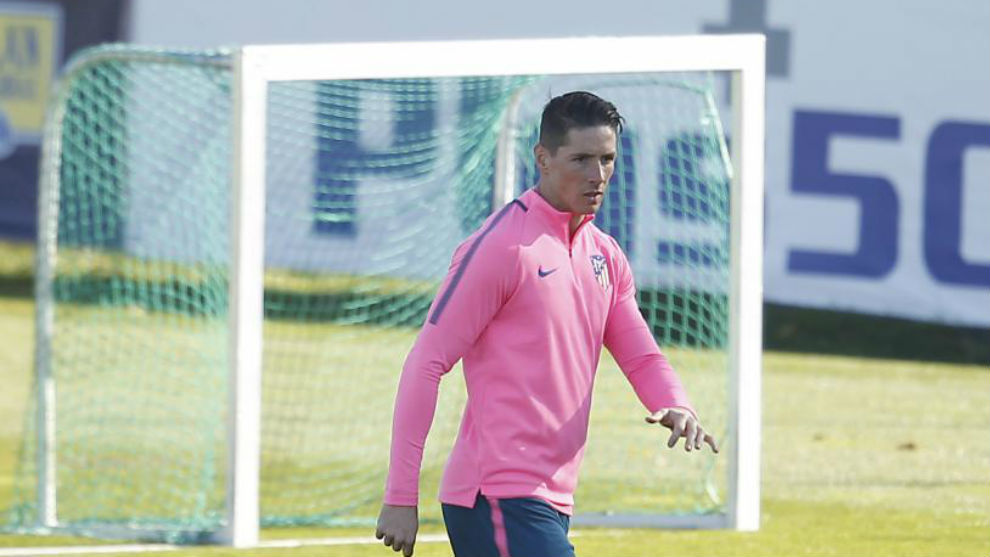 Fernando Torres en el entrenamiento previo al duelo contra la Roma.