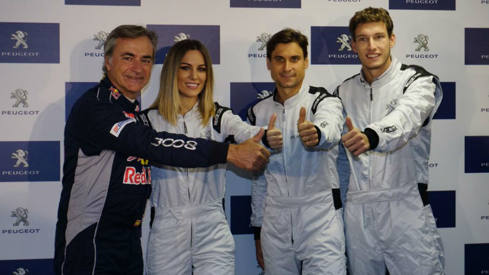 Carlos Sainz, Edurne, David Ferrer y Pablo Carreo en el circuito del...