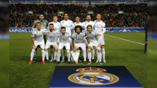 El Madrid posa para la foto antes del encuentro ante el APOEL