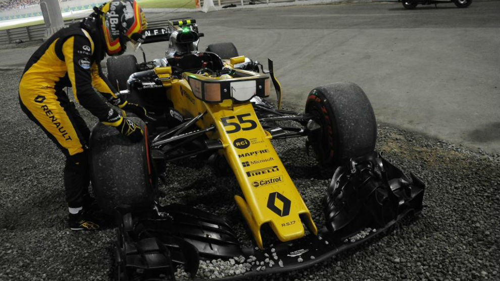 Carlos Sainz, justo al retirarse del GP de Abu Dabi