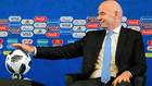 El presidente de la FIFA, Gianni Infantino, durante una rueda de...