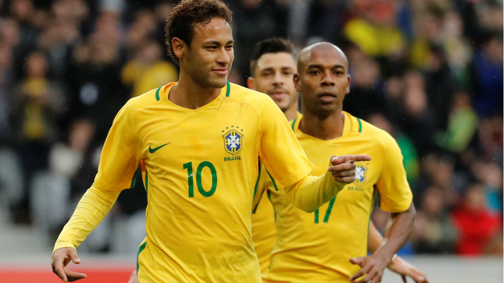 Neymar celebra un tanto con la seleccin brasilea.