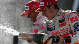 Alonso y Hamilton, en el podio del GP de Australia 2007