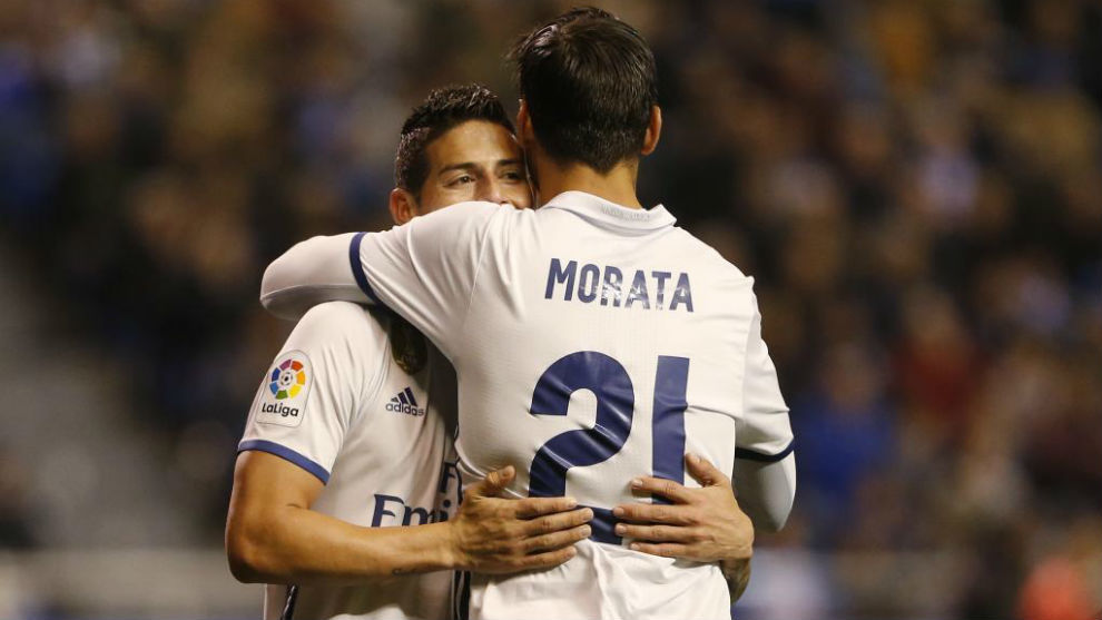 James y Morata celebran un gol el cuso pasado