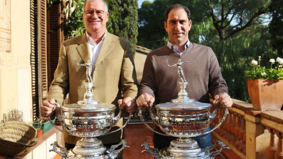 Beto Agust y Albert Costa, con los trofeos