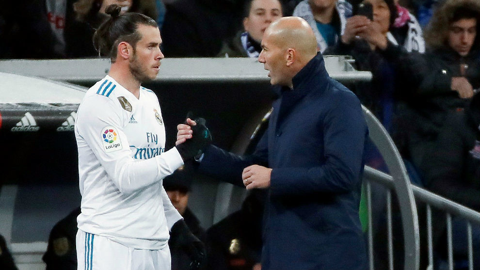 Zidane y Bale antes de que el gals ingrese al campo