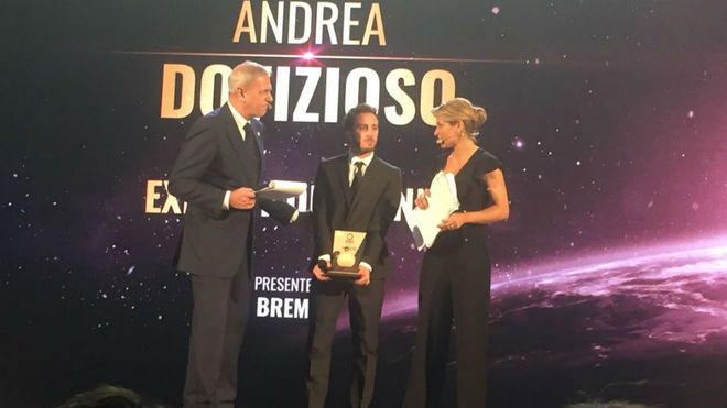 Andrea Dovizioso, en la recogida del premio de La Gazzetta