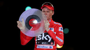 Froome en el podio tras su triunfo en la Vuelta a Espaa.