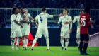 Los jugadores del Real Madrid celebran un gol conseguido en la final...