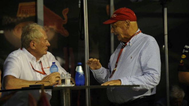 Helmut Marko (i) y Niki Lauda (d), en el ltimo GP de Singapur