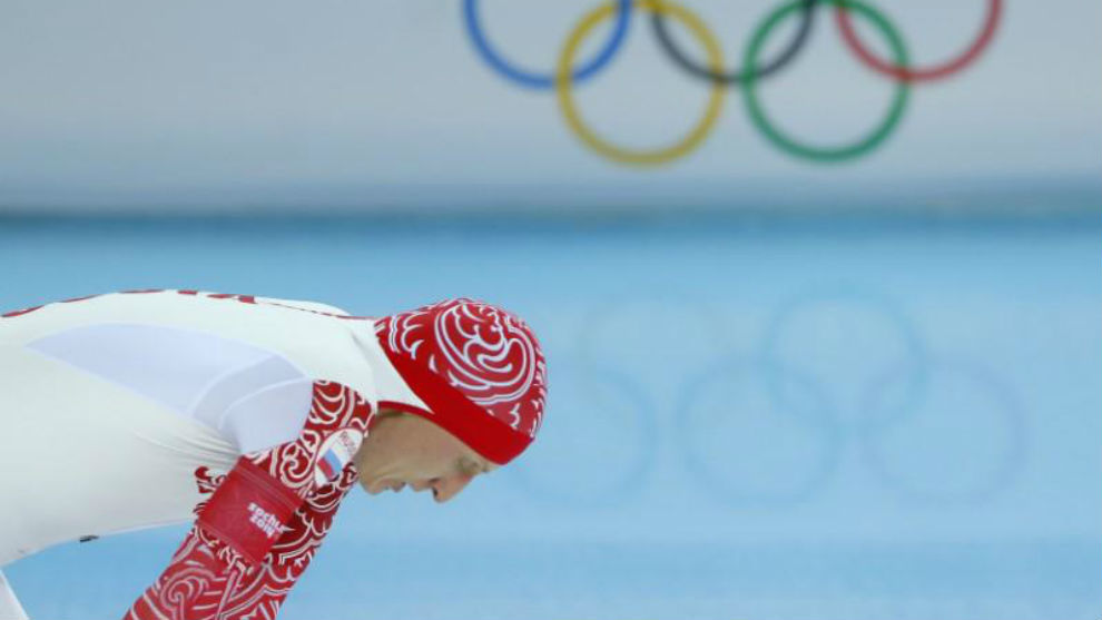 Ivan Skobrev,  tras la carrera de patinaje de velocidad de 5.000...