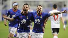 Aarn guez celebra con Rocha el primer gol del Oviedo a la...