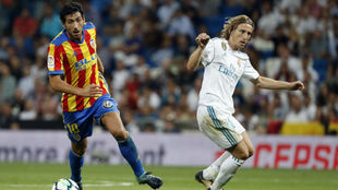 Parejo y Modric, en el Real Madrid-Valencia de agosto.