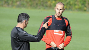Alejandro Glvez, en un entrenamiento con el Eibar.