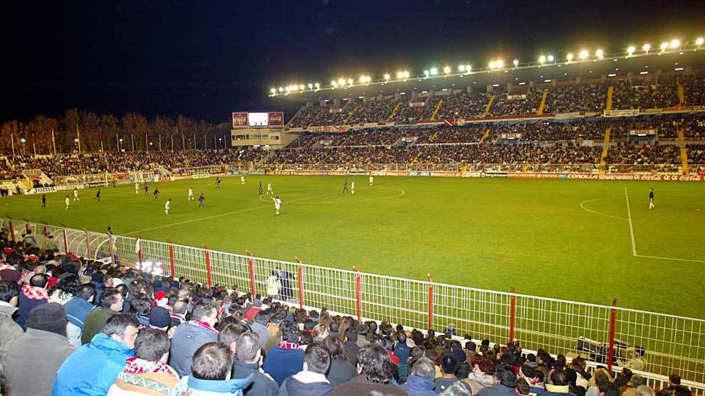 Rayo Vallecano: La remodelación del Estadio de Vallecas, aprobada por ...