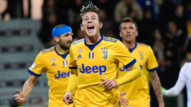 Esperanzado télex sección Serie A: Bernardeschi mantiene a la Juventus en la pelea, pero pierde a  Dybala por lesión | Marca.com