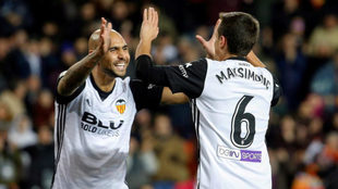 Maksimovic celebra su primer gol con el Valencia.