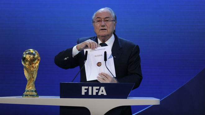Blatter anuncia que Rusia sera la sede del Mundial 2018.