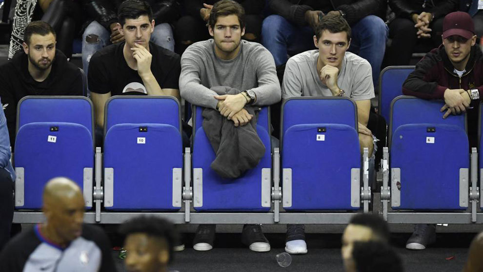 Courtois, Marcos Alonso, Christensen y Hazard, en primera fila