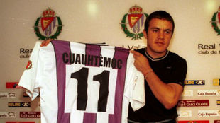 Cuauhtmoc Blanco, en su presentacin con el Valladolid en el 2000.